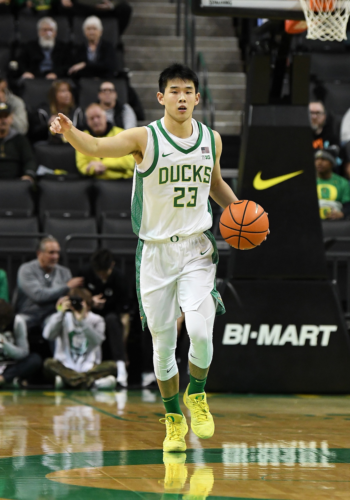 kaiyun开云体育-6罚全进~NCAA：林葳飚中压哨三分带领俄勒冈反超 半场砍11分2助攻