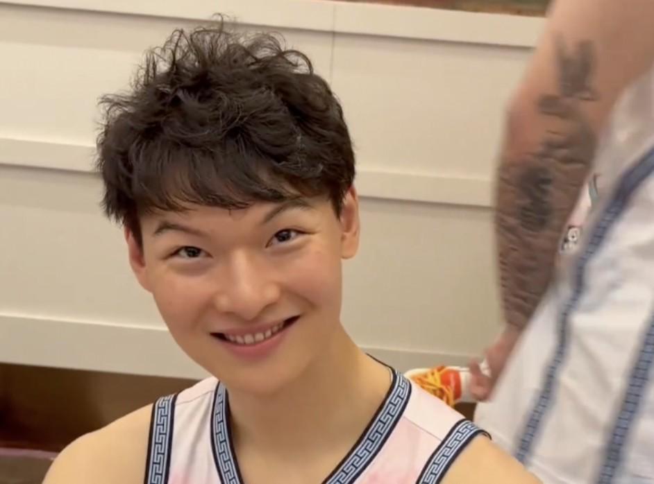 开云-王哲林打趣：明年全明星我也要当扣篮王，三分大赛也可以参加