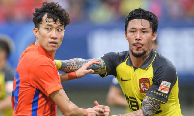 kaiyun官方-王小二过年！广州队两战拿一分 不掉队就算成功？